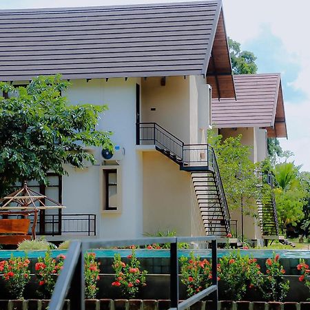 Lolu Village Resort Anuradhapura Exterior foto